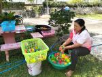 ทำความสะอาดของเล่นป้องกันโรคอีสุกอีใสศูนย์พัฒนาเด็กเล็ก อบต.